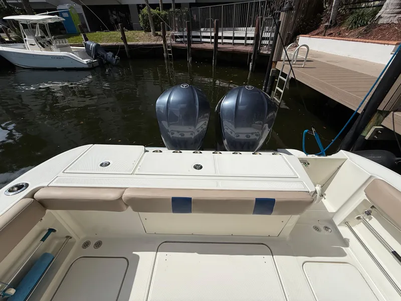 Slide: The Image of Hydra-Sports Vector 3500 VX 2008 - 51