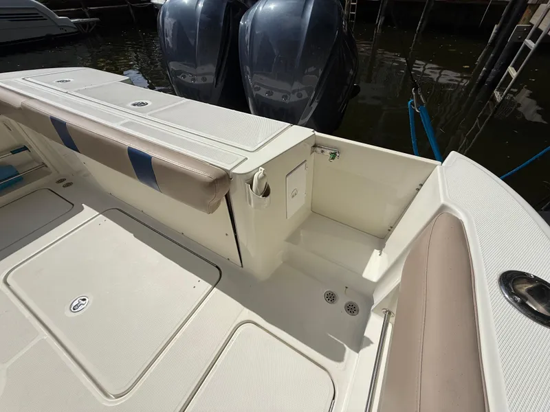 Slide: The Image of Hydra-Sports Vector 3500 VX 2008 - 53