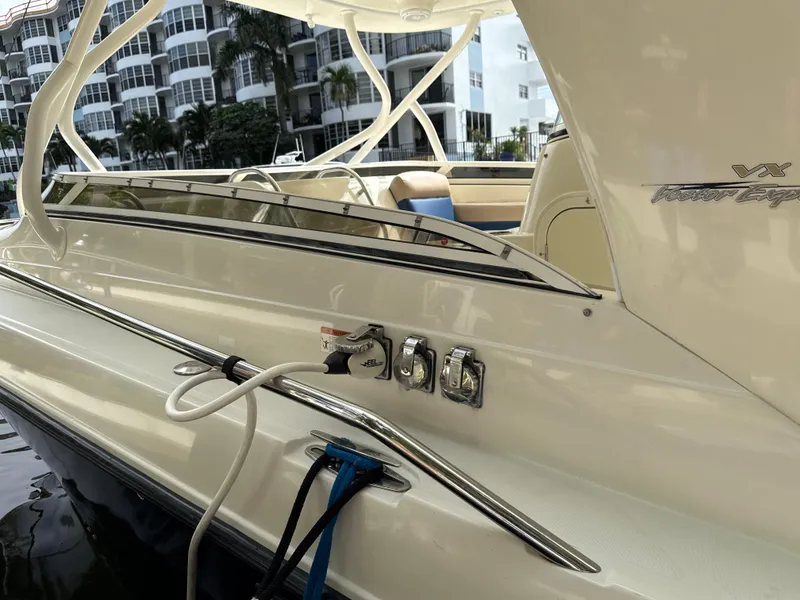 Slide: The Image of Hydra-Sports Vector 3500 VX 2008 - 55