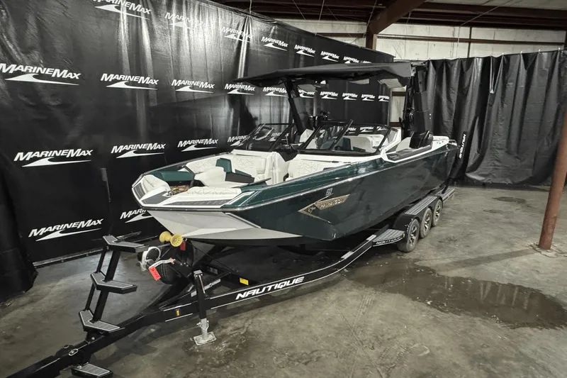 Slide: The Image of Nautique Super Air Nautique G25 Paragon 2020 - 0