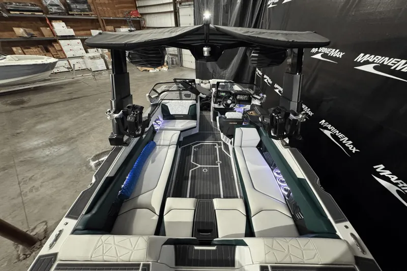 Slide: The Image of Nautique Super Air Nautique G25 Paragon 2020 - 13