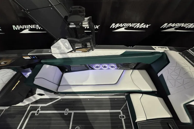 Slide: The Image of Nautique Super Air Nautique G25 Paragon 2020 - 21