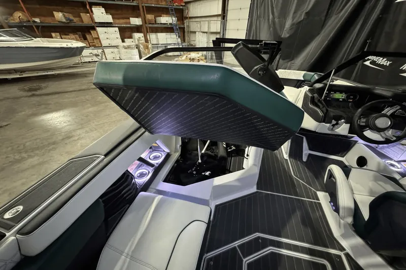 Slide: The Image of Nautique Super Air Nautique G25 Paragon 2020 - 29