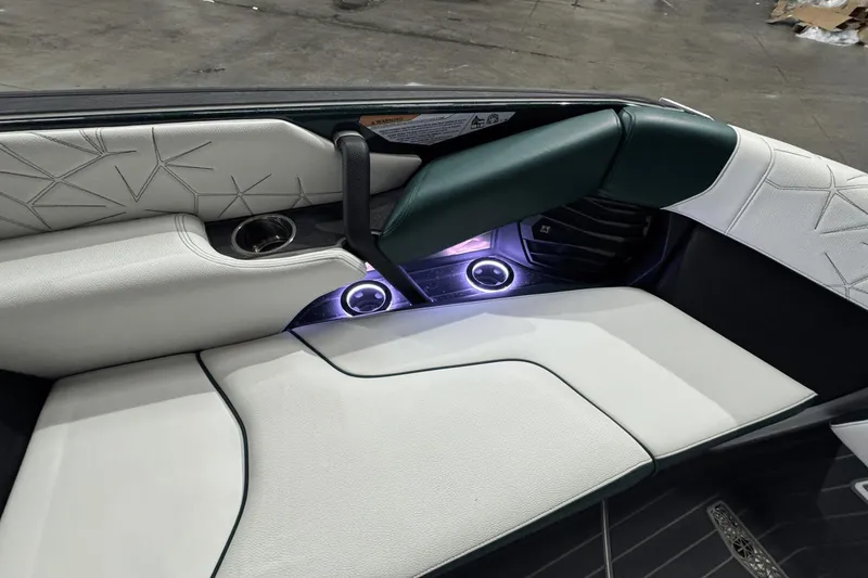 Slide: The Image of Nautique Super Air Nautique G25 Paragon 2020 - 43