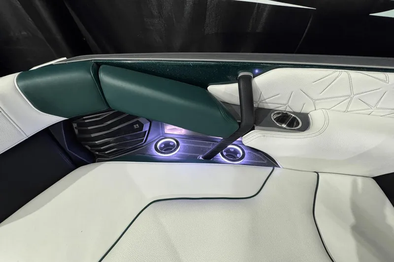 Slide: The Image of Nautique Super Air Nautique G25 Paragon 2020 - 45