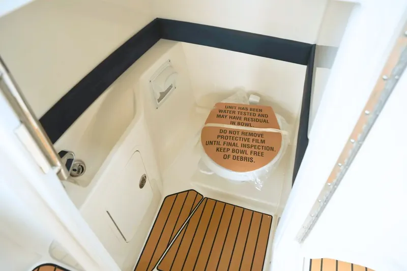 Slide: The Image of Sea Ray SLX 260 Surf 2026 - 23