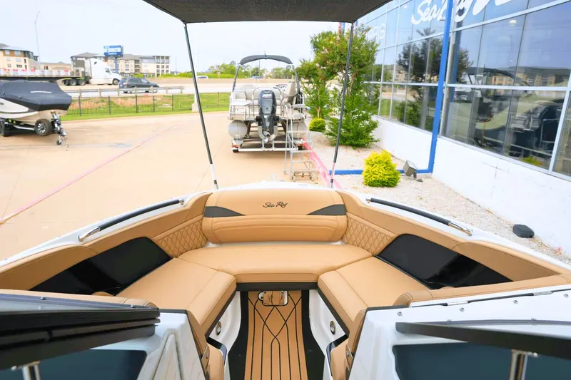 Slide: The Image of Sea Ray SLX 260 Surf 2026 - 27