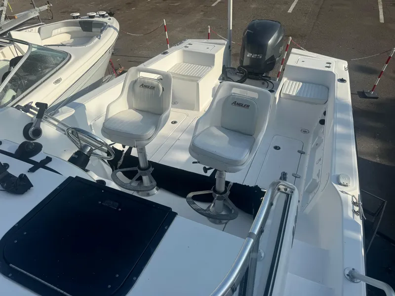 Slide: The Image of Angler 220WA 2004 - 9