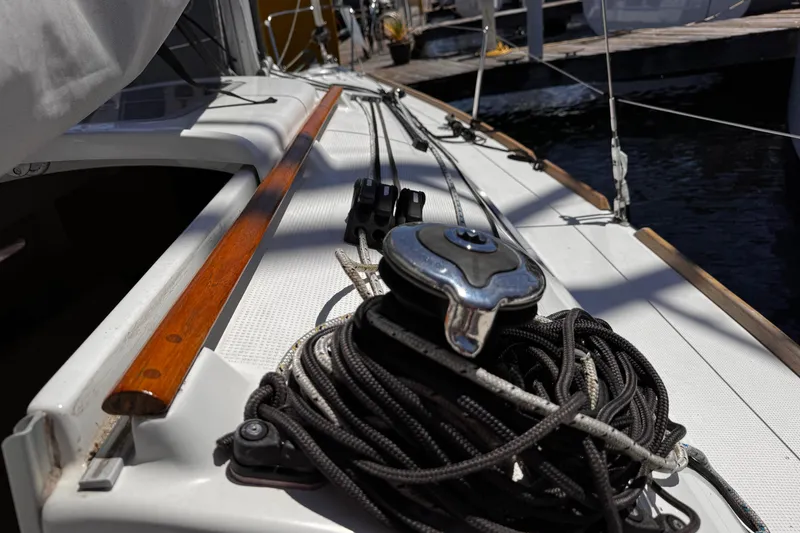 Slide: The Image of Deck of 2014 Beneteau FIRST 25 S sailboat with ropes and winch. - 18
