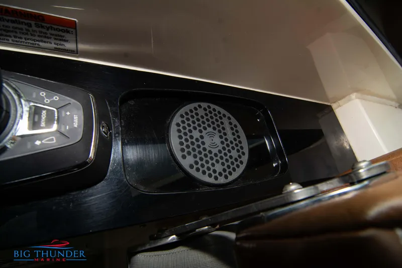 Slide: The Image of Scout 350 LXZ 2022 - 53