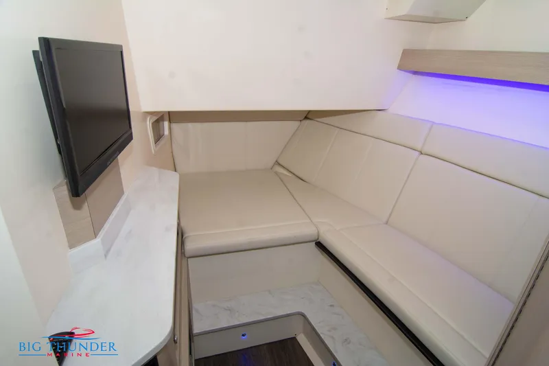 Slide: The Image of Scout 350 LXZ 2022 - 79