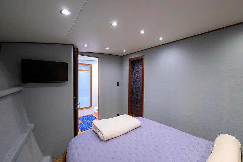 Slide: The Image of Rybovich 62 Base Camp - Master - 18