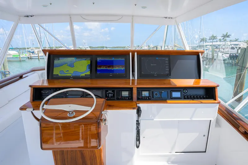 Slide: The Image of Rybovich 62 Base Camp - Flybridge - 39