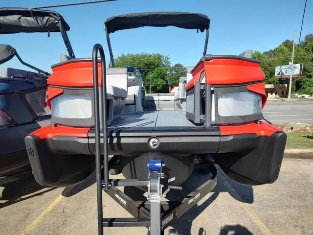 Slide: The Image of Sea-Doo Switch Cruise 21 2025 - 3