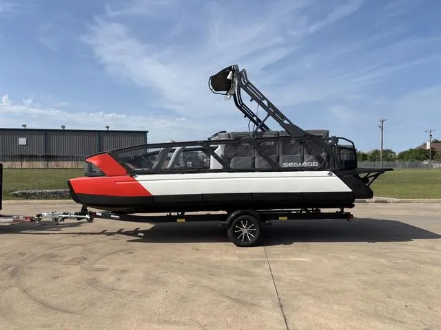 The Image of Sea-Doo Switch Sport 21 2025 - 1