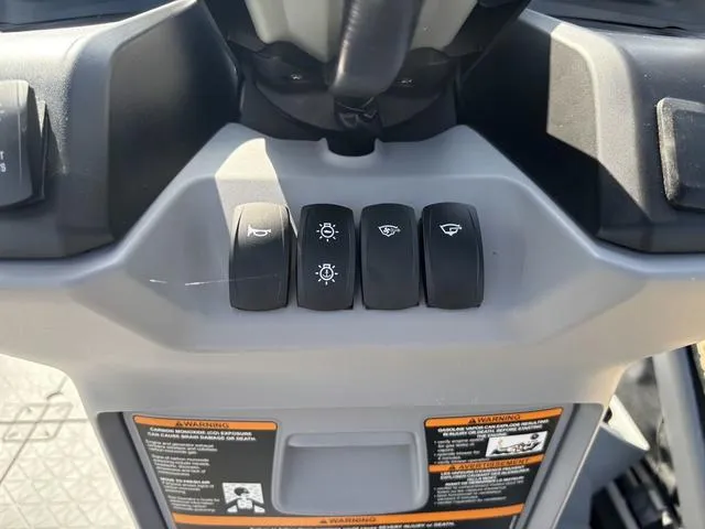 Slide: The Image of Sea-Doo Switch Sport 21 2025 - 14