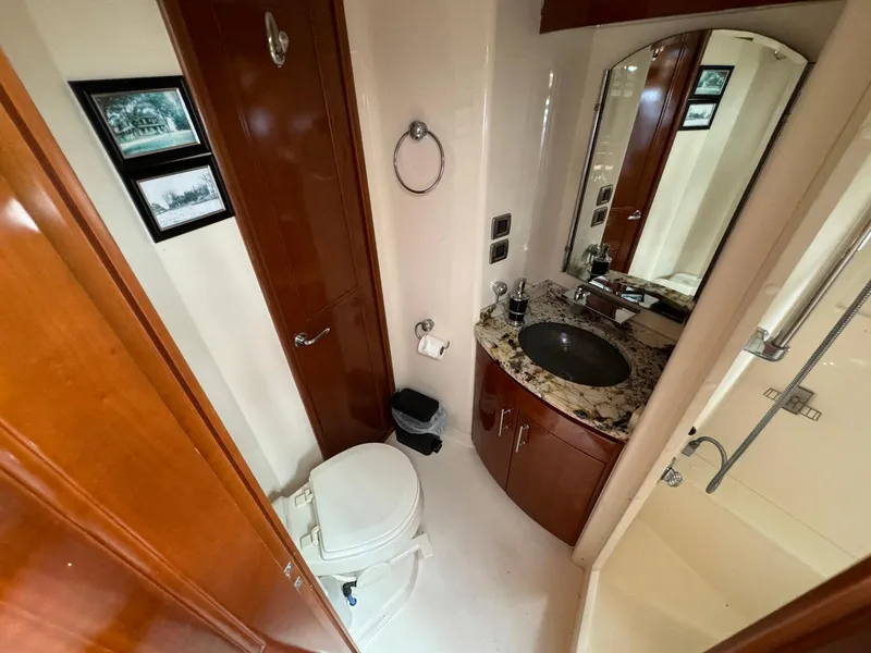 Slide: The Image of Carver 56 Voyager 2006 - 52