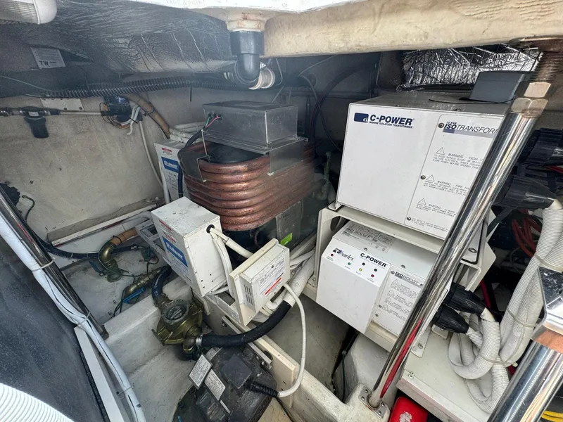 Slide: The Image of Carver 56 Voyager 2006 - 54