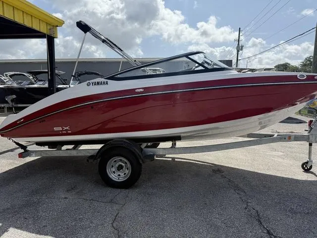 The Image of Yamaha SX195 2025 - 1