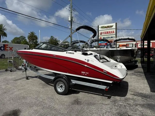 Slide: The Image of Yamaha SX195 2025 - 9