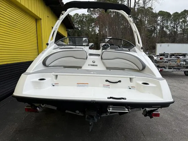 Slide: The Image of Yamaha AR190 2025 - 10