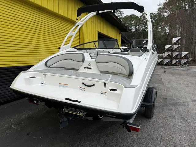 Slide: The Image of Yamaha AR190 2025 - 11