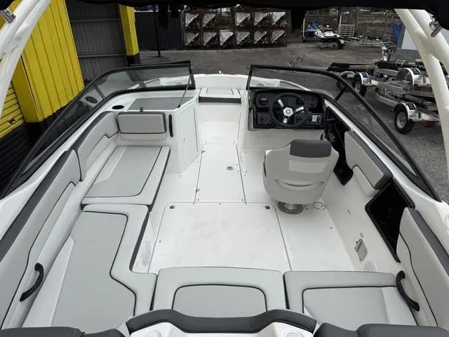 Slide: The Image of Yamaha AR190 2025 - 14