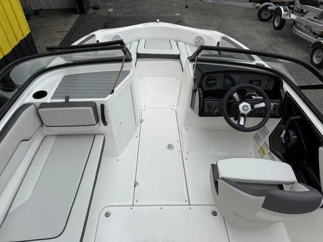 Slide: The Image of Yamaha AR190 2025 - 15