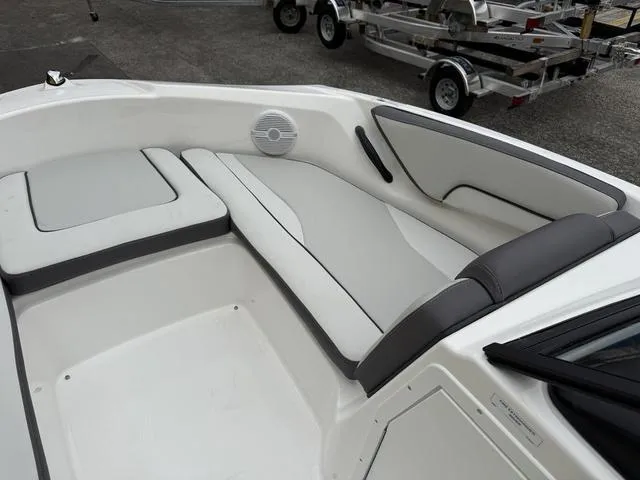 Slide: The Image of Yamaha AR190 2025 - 22