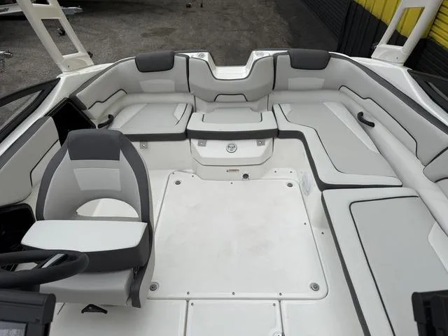 Slide: The Image of Yamaha AR190 2025 - 24