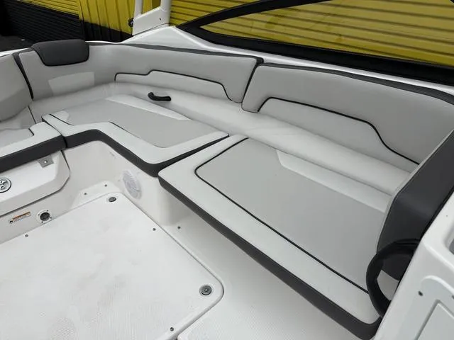 Slide: The Image of Yamaha AR190 2025 - 26