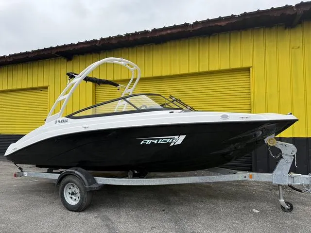 Slide: The Image of Yamaha AR190 2025 - 3