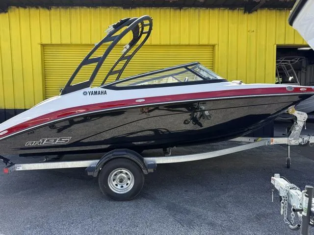 The Image of Yamaha AR195 2025 - 1