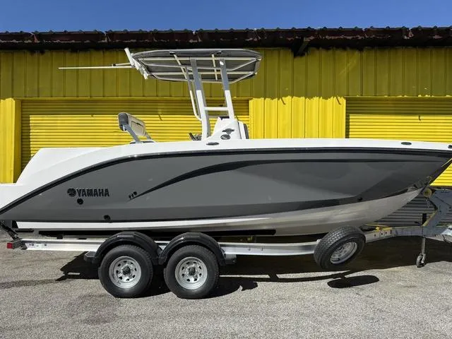 The Image of Yamaha 222 FSH Sport 2025 - 1