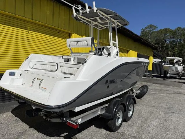 Slide: The Image of Yamaha 222 FSH Sport 2025 - 10