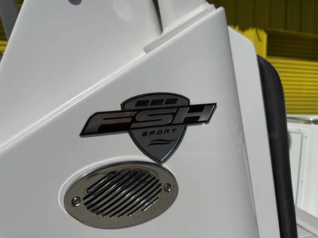 Slide: The Image of Yamaha 222 FSH Sport 2025 - 11