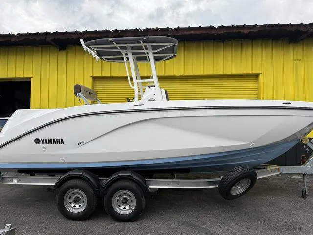 The Image of Yamaha 222 FSH Sport 2025 - 1