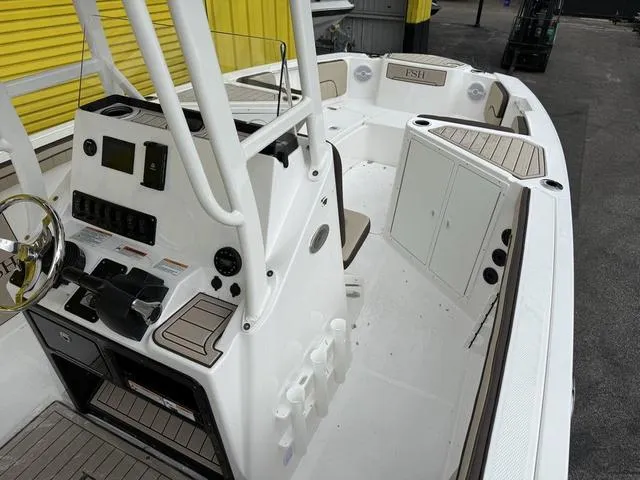 Slide: The Image of Yamaha 222 FSH Sport 2025 - 18