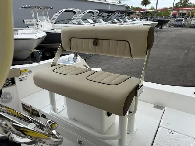 Slide: The Image of Yamaha 222 FSH Sport 2025 - 28