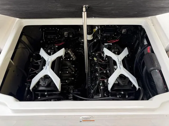 Slide: The Image of Yamaha 222 FSH Sport 2025 - 29