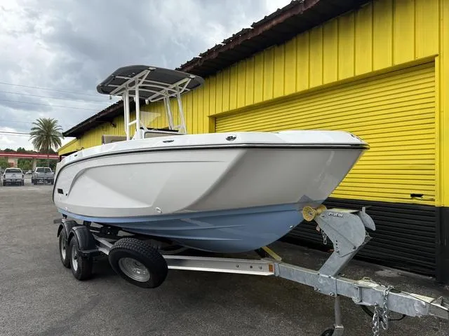 Slide: The Image of Yamaha 222 FSH Sport 2025 - 4