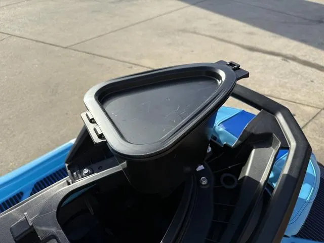 Slide: The Image of Yamaha VX 2025 - 22