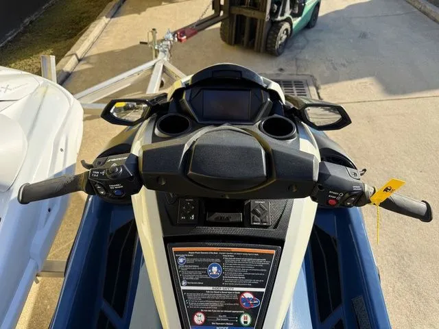 Slide: The Image of Yamaha FX Limited SVHO 2025 - 11