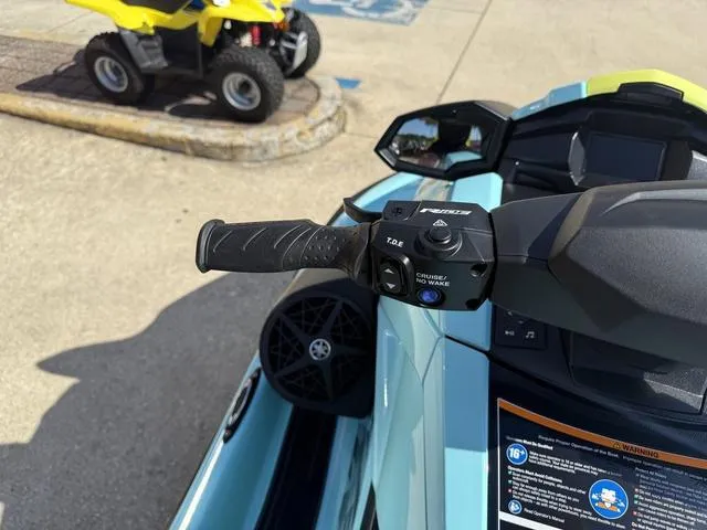 Slide: The Image of 2025 Yamaha Waverunner VX Limited HO handlebar controls, featuring cruise and no-wake mode. - 15