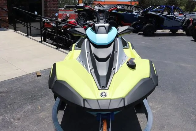 Slide: The Image of Yamaha JETBLASTER PRO 3-LUNAR YELLOW/MINT 2025 - 10