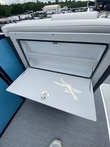 Slide: The Image of Godfrey Monaco Split Bench 235 SB 2025 - 10