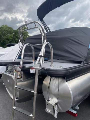 Slide: The Image of Godfrey Monaco Split Bench 235 SB 2025 - 14