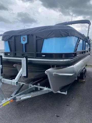 Slide: The Image of Godfrey Monaco Split Bench 235 SB 2025 - 16