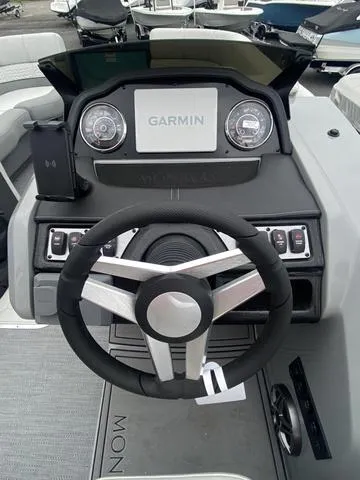 Slide: The Image of Godfrey Monaco Split Bench 235 SB 2025 - 4