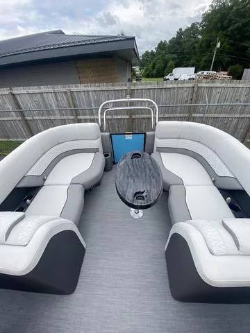 Slide: The Image of Godfrey Monaco Split Bench 235 SB 2025 - 6